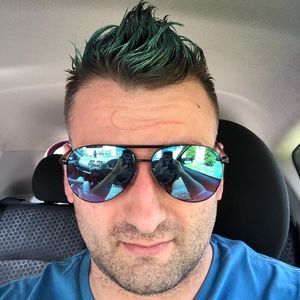 Meet your Posher, Chris